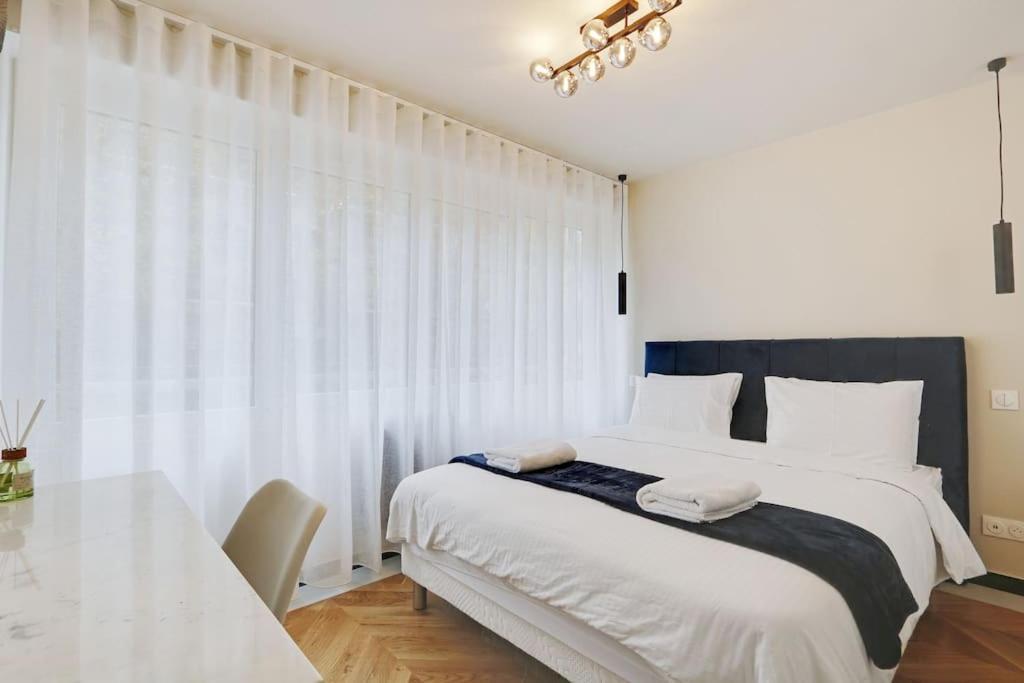 Appartement Cosy Pour 4 A La Villette - París Exterior foto