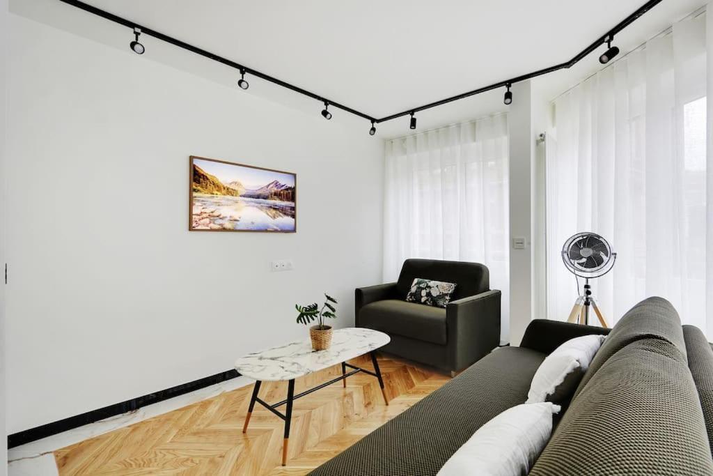 Appartement Cosy Pour 4 A La Villette - París Exterior foto